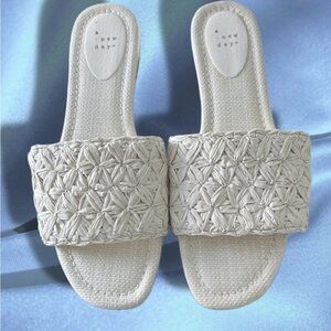 A New Day Women's Beige Textured Slide Sandals